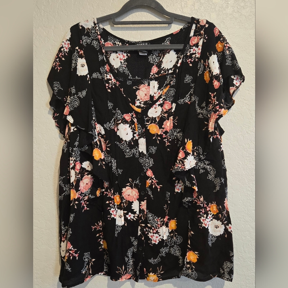 Torrid Flowy Floral Top - 0